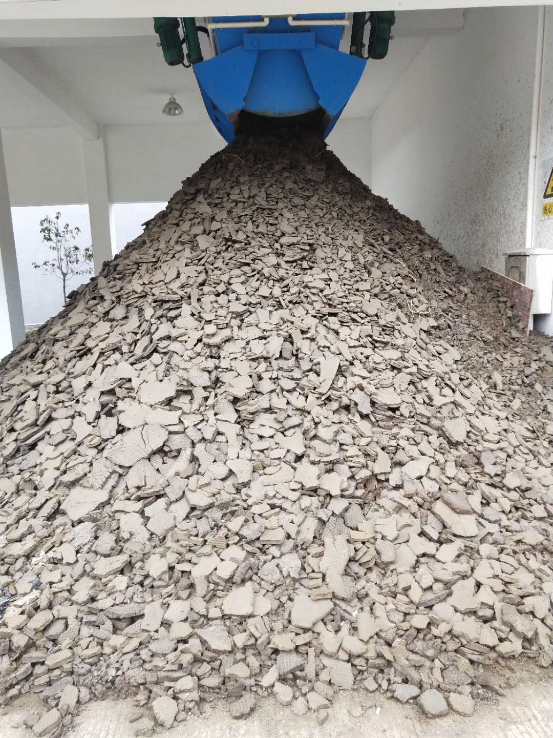 污泥脫水陽(yáng)離子聚丙烯酰胺加藥量計算方法